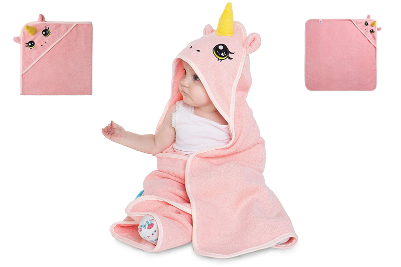 A newborn gift – baby hooded towel